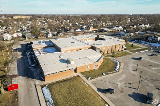 Lima North Middle School houses students grades 5 and 6 with a student teacher ration of 12 to 1.