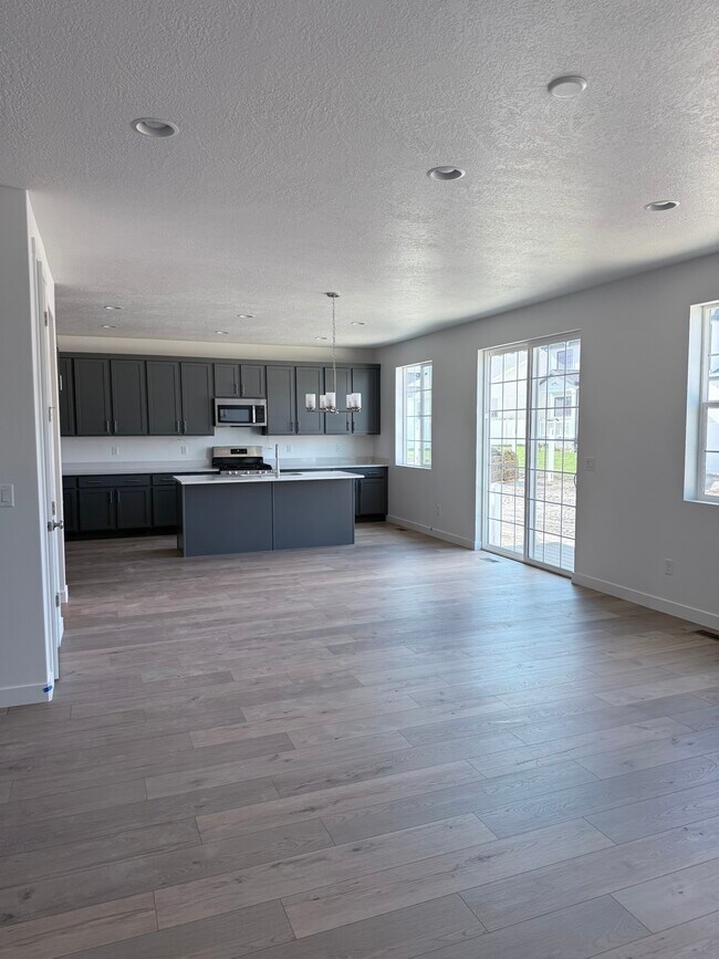 Kitchen 1