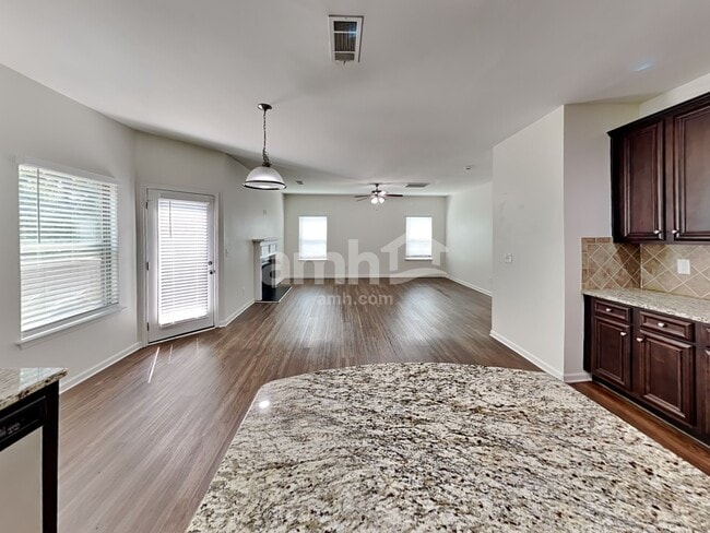 402 Cleburne Place, Acworth, GA 30101 - photo 3