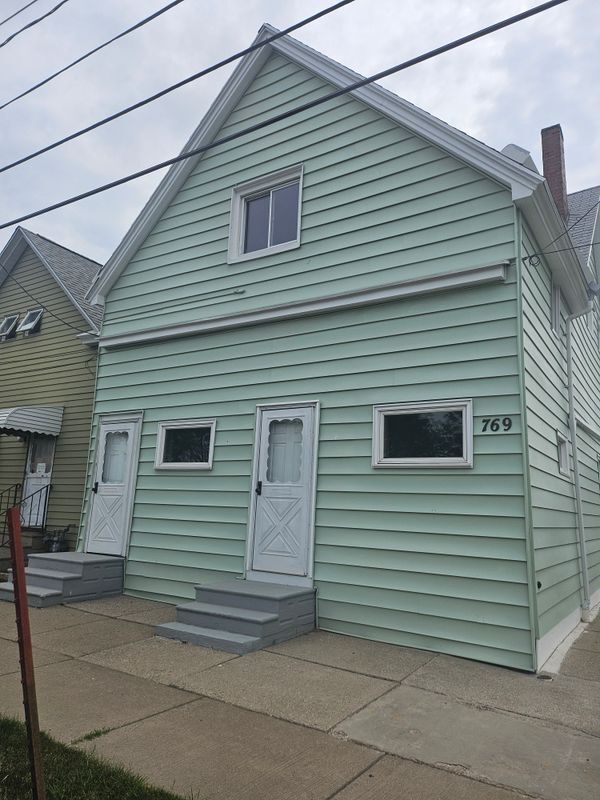 769 S Ogden St, Buffalo, NY 14206