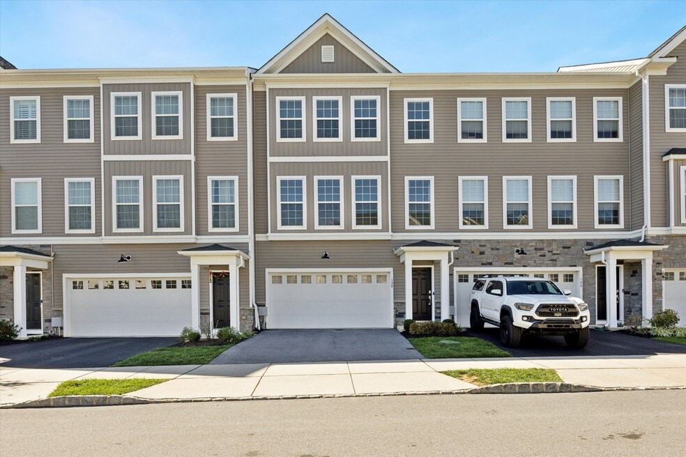 138 Livingston Ln, Exton, PA 19341 - photo 1