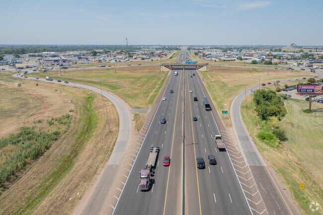 Sycamore Creek residents can use I-40 for an easy commute to other destinations.