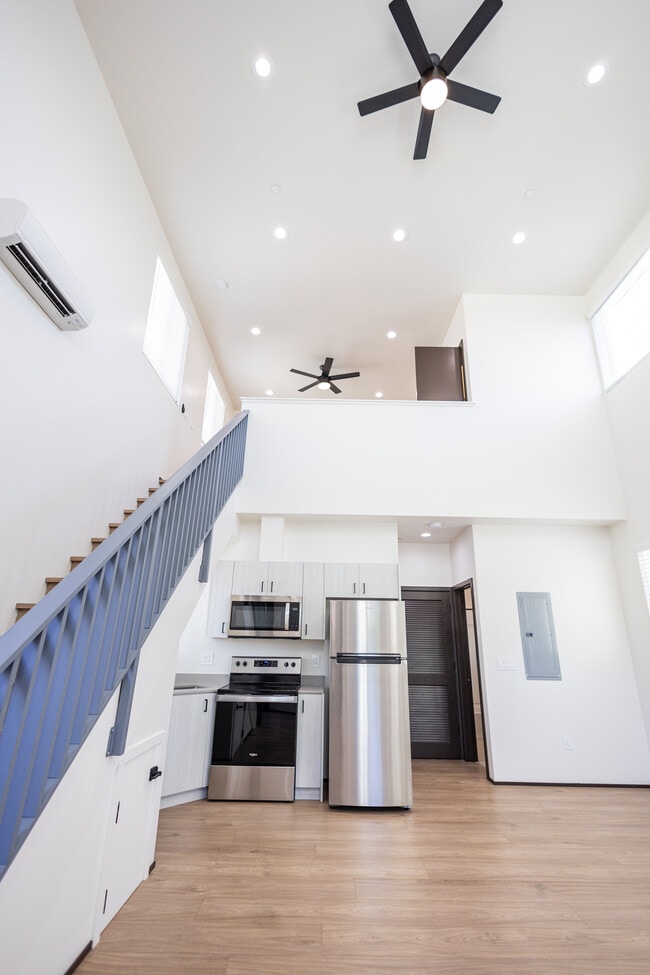 9686 Railroad St, Elk Grove, CA 95624