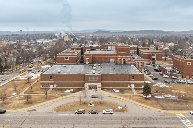 Hibbing High School gets a B- Niche Grade.