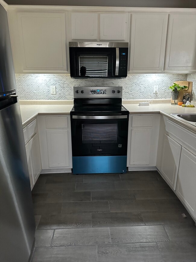 104 Camellia Ct, Brunswick, GA 31520 - photo 2