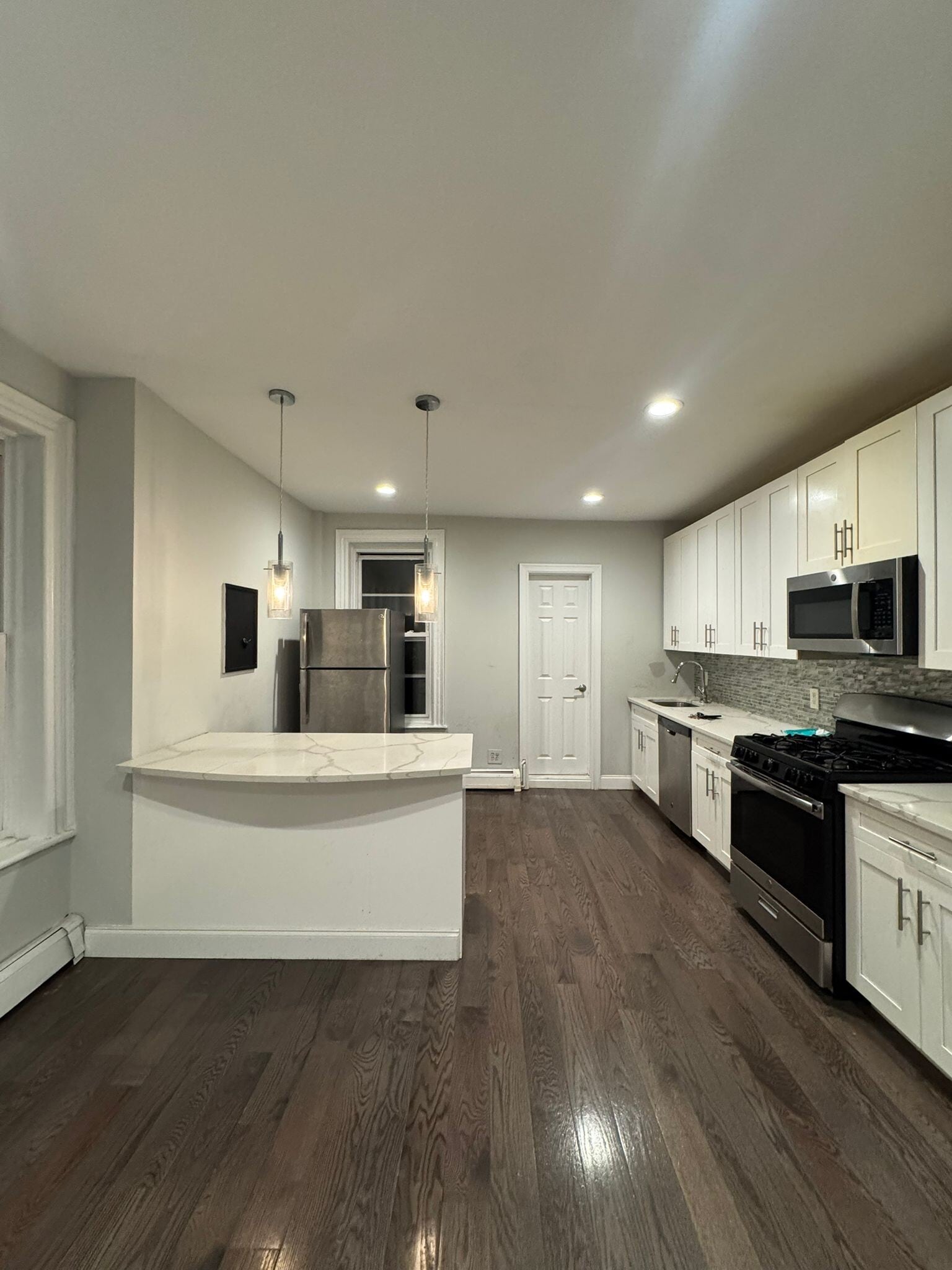 232 Van Horne St unit 2, Jersey City, NJ 07304 - photo 1