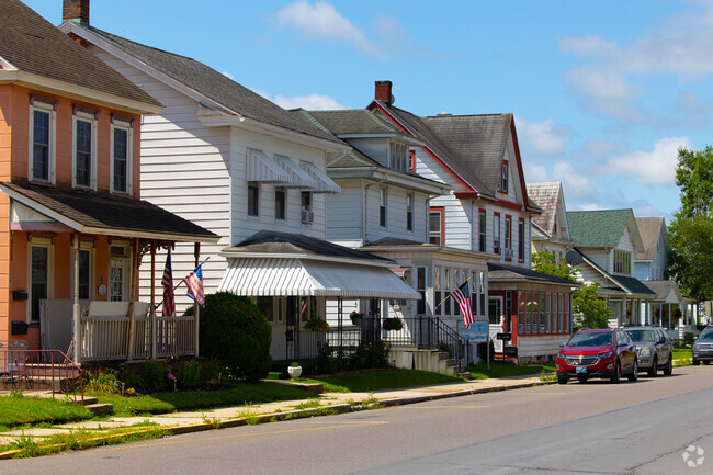 The town offers a variety of historic housing options.