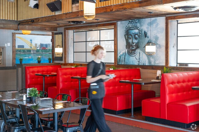 Enson Harbor Restaurant serves delicious Asian dishes to diners in Outer Campbell.