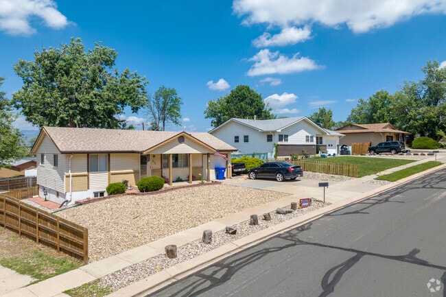 Brick rancher style homes are common in the Knob Hill neighborhood.