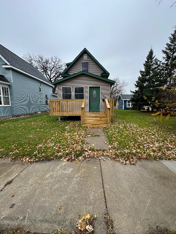 109 Kendall Ave S, Thief River Falls, MN 56701