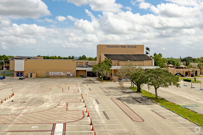 School spirit runs high at Plantation High School for Sunrise Lakes students.