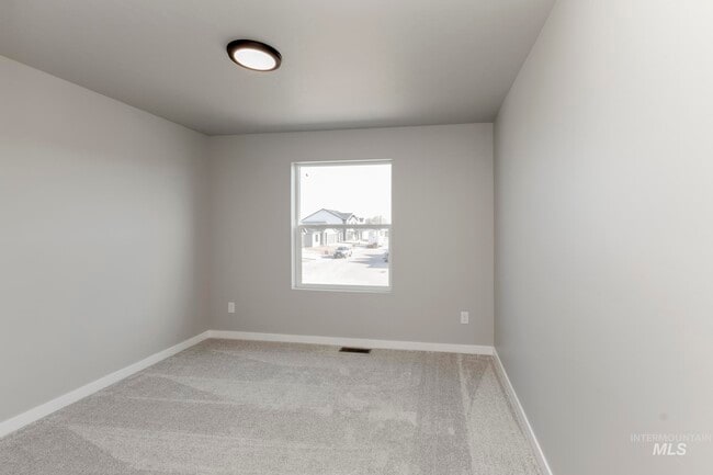 907 E Perjue Basin Dr, Nampa, ID 83686 - photo 3