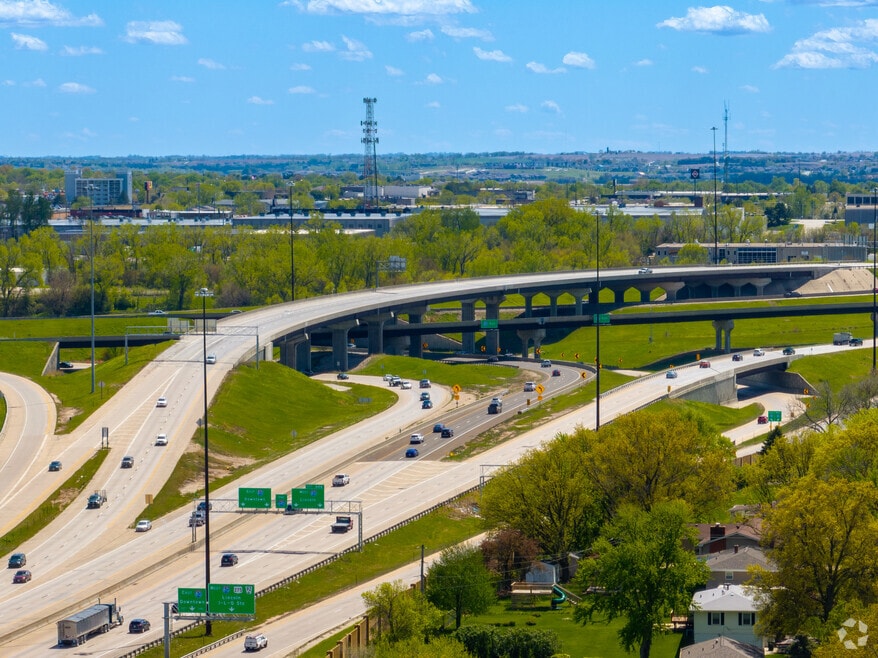 Pinewood/Bel Air Village