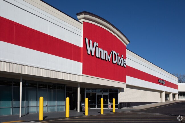 Cedar Hills residents have several grocery options including Winn Dixie.