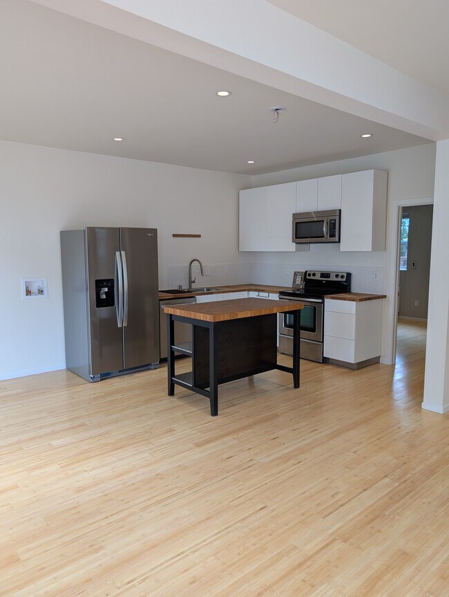 Kitchen with Prep Table