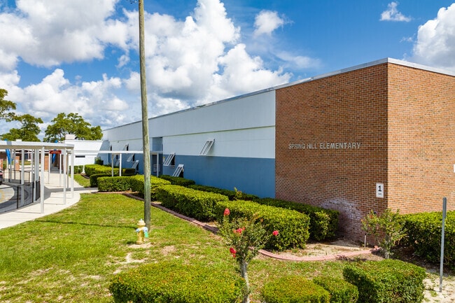 Spring Hill Elementary creates leaders who take responsibility for their own academic success.