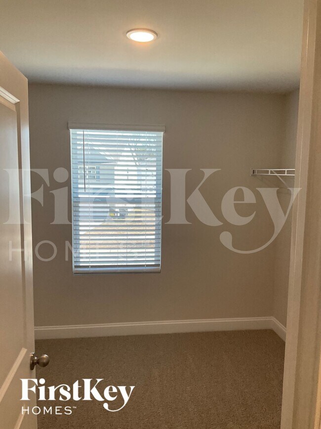 5415 Cobblestone Glen Dr, Charlotte, NC 28213 - photo 5