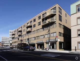2201 Wisconsin Ave NW, Washington, DC 20007