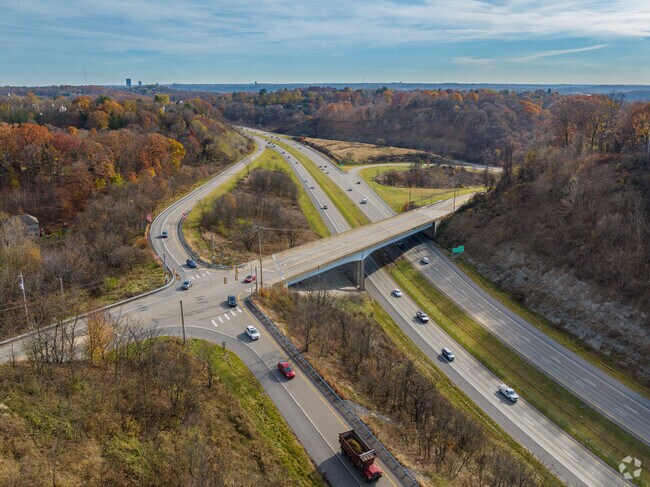 Interstate 279 is easily accessible for commuters into the City of Pittsburgh from West View.
