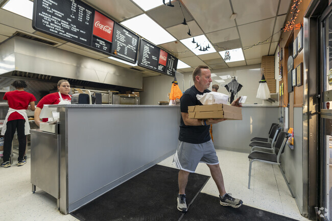 Greenleaf Manor locals enjoy the Neopolitan-style pizza from Volcano Pizza.