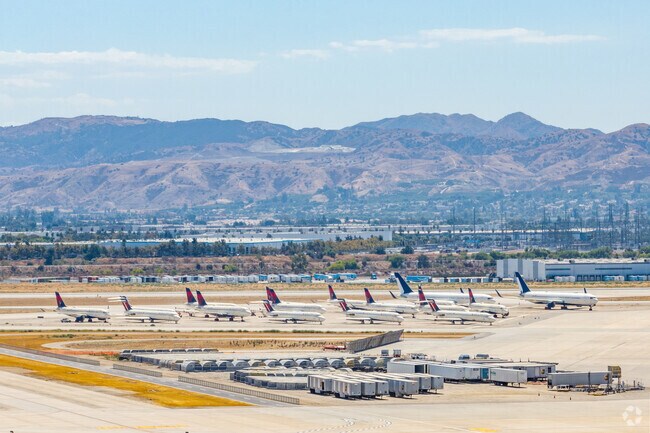 San Bernardino International Airport (SBD) is Big Bear Lakes closest international airport.