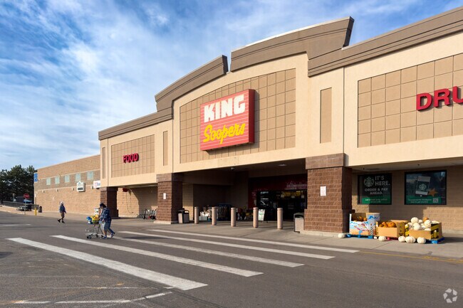 The King Soopers on E Smoky Hill Rd makes for a convenient grocery store in Smoky Ridge.