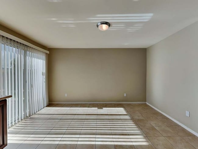 27848 Crosspath Ave, Canyon Country, CA 91351 - photo 4