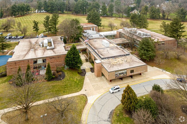 66% of Wayne Elementary students are at least proficient in math and 81% in reading.