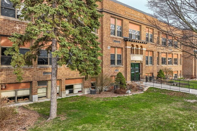 Washington Elementary is a well-rated public school in Wauwatosa.