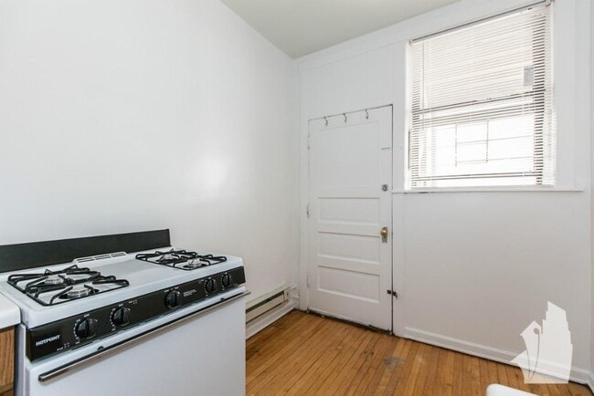 820 W Waveland Ave unit 1, Chicago, IL 60613 - photo 7