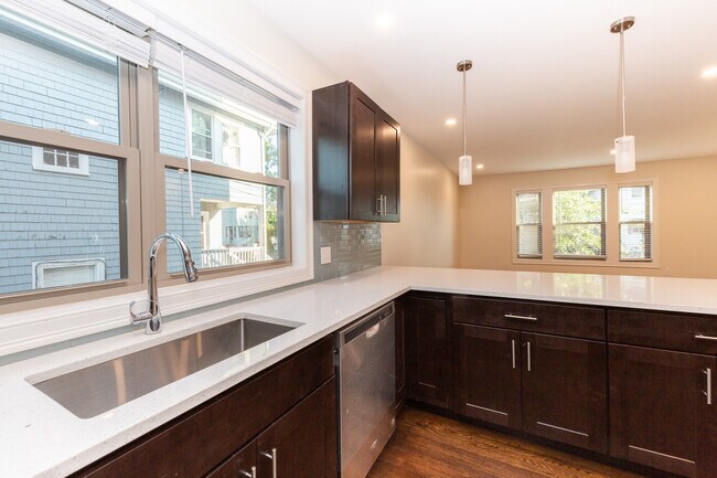 27 1st St unit 1, Medford, MA 02155 - photo 5