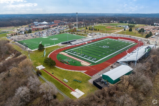 Lake Orion Community High School has a stellar faculty with an A- teacher rating on Niche.