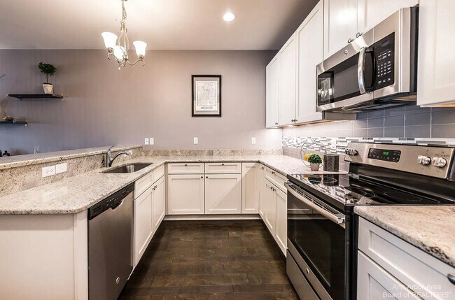 5580 Arbor Chase Dr unit 77, Ann Arbor, MI 48103 - photo 7