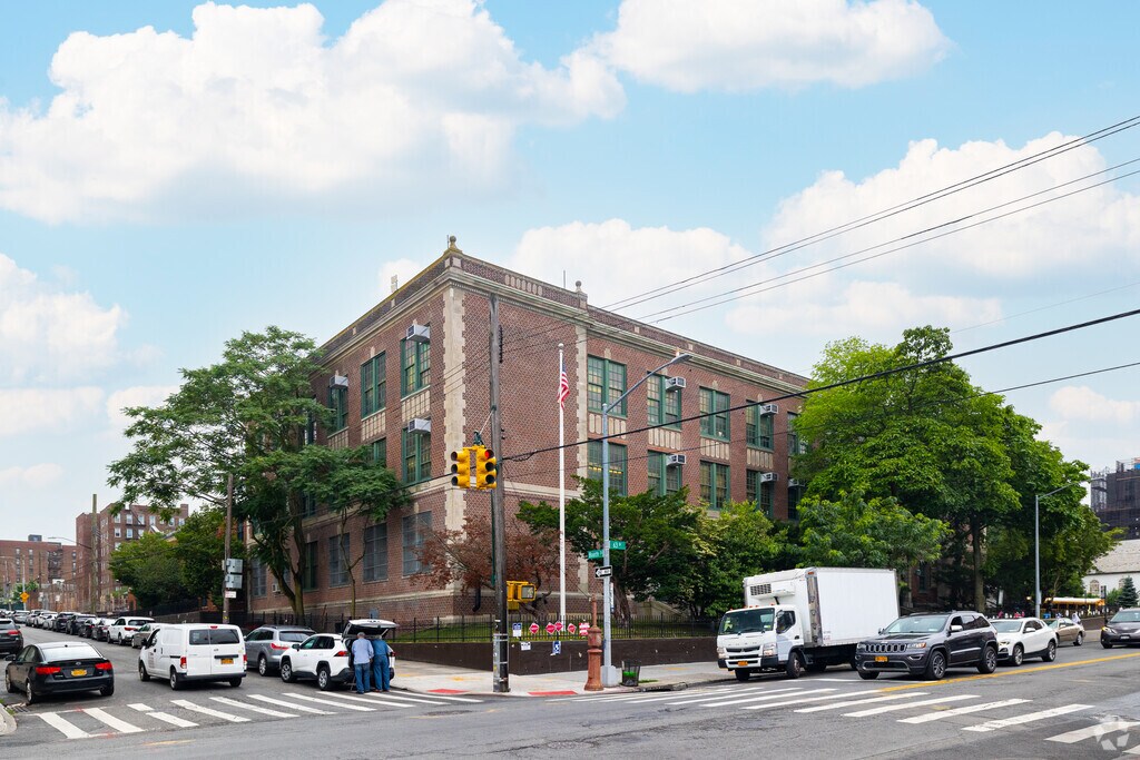 P.S. 139 Rego Park in Queens, New York sports classic architecture.