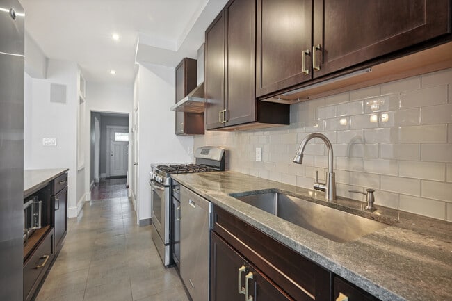 1452 Spring Rd NW, Washington, DC 20010 - photo 7