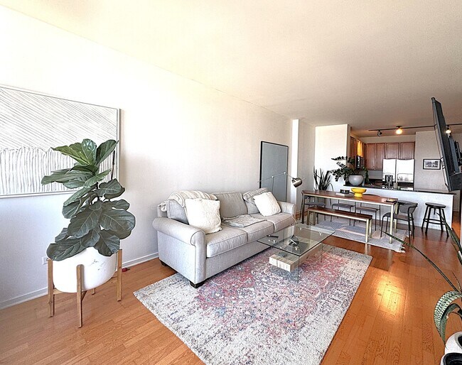 The Edge Lofts and Tower unit 1409, Chicago, IL 60661 - photo 4