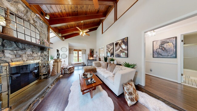 11500 Golden Post Ln, Gaithersburg, MD 20878 - photo 2