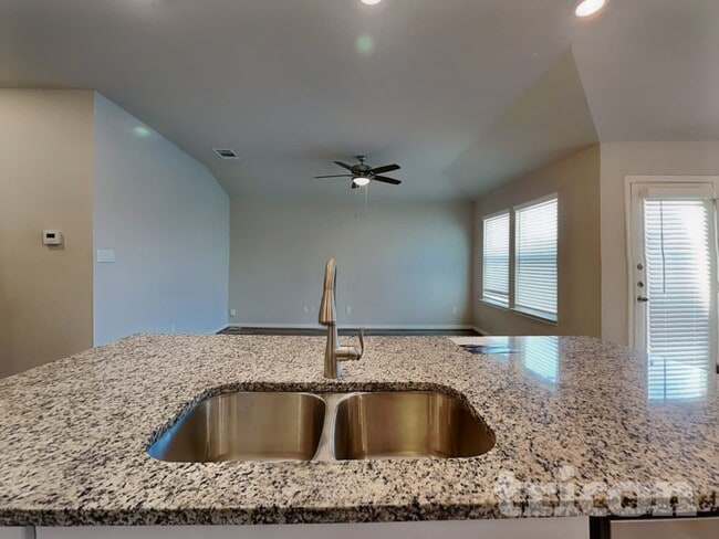 5803 Zoey Way, Saint Hedwig, TX 78152 - photo 4