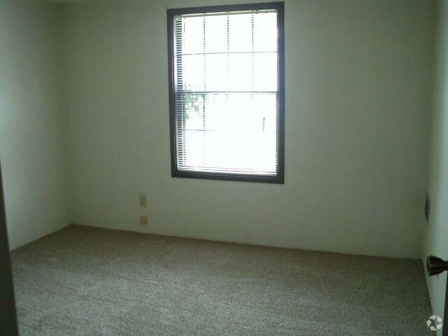 Amhurst Apartments, Dayton, OH 45424 - photo 5