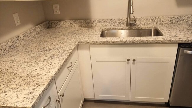 2441 N Oswego Ave, Tulsa, OK 74115 - photo 7