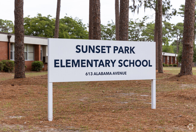 Sunset Park Elementary is ranked #905 in North Carolina Elementary Schools.