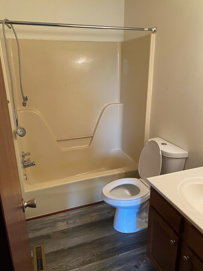 104 Hidden Cove unit 106, Scott Depot, WV 25560 - photo 7