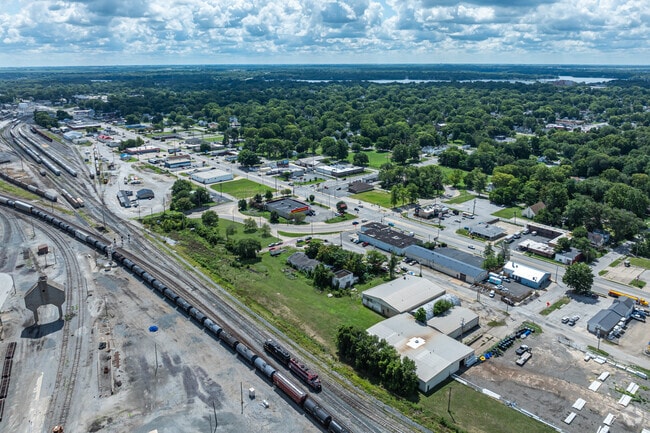 Jasper Park is bordered by train tracks and is a short trip from Lake Decatur.