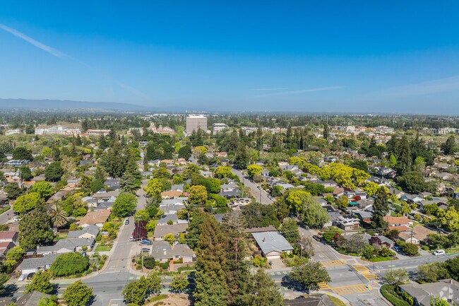 Cuesta Park is located in Mountain View, CA.