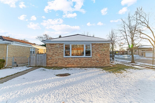 3457 Main St unit ID1372971P, Skokie, IL 60076 - photo 2