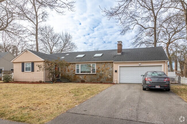 Single story homes can be found on every corner in Braintree Highlands.