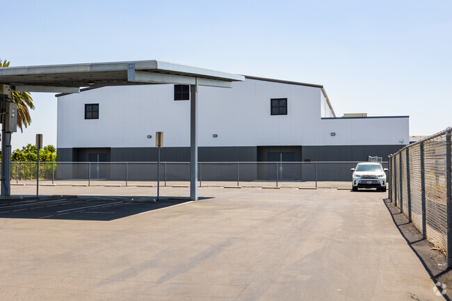 Bud Carson Middle School in Hawthorne, CA contains a large auditorium.