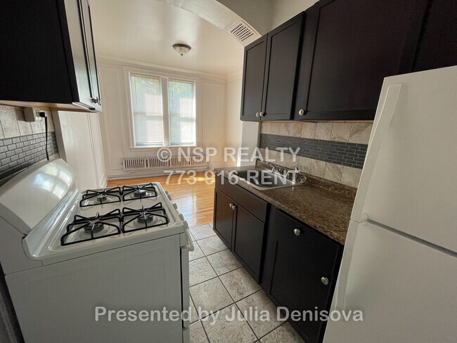 1373 W Estes Ave unit 3A, Chicago, IL 60626 - photo 7