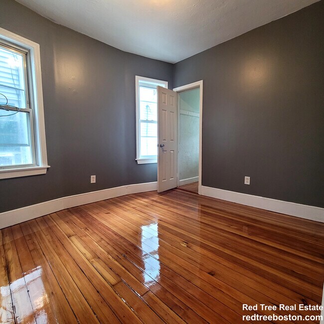 202 Norwell St unit 3, Dorchester Center, MA 02124 - photo 6