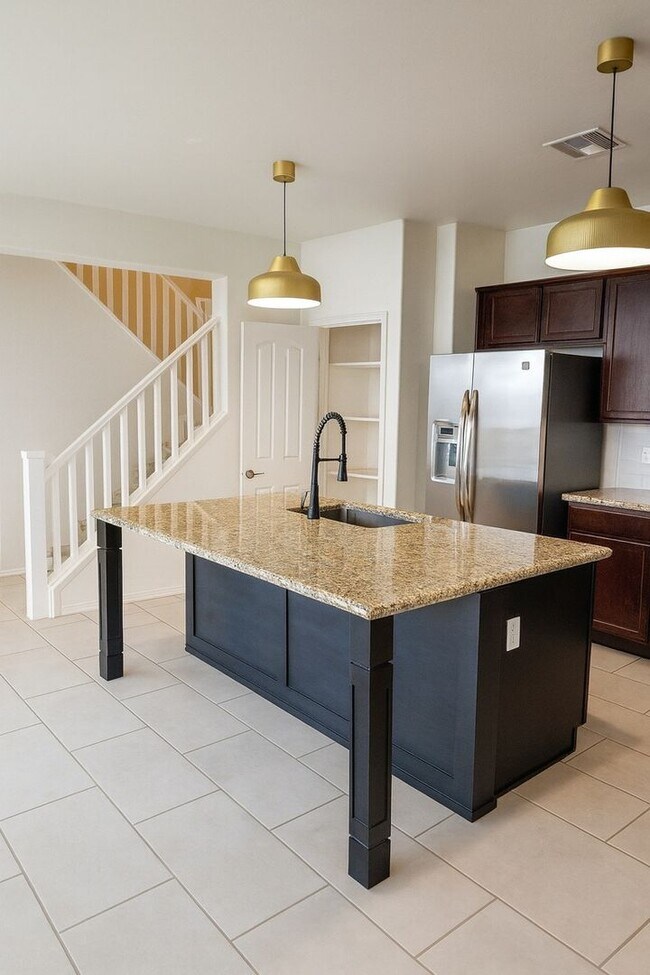 21008 W Ridge Rd, Buckeye, AZ 85396 - photo 3